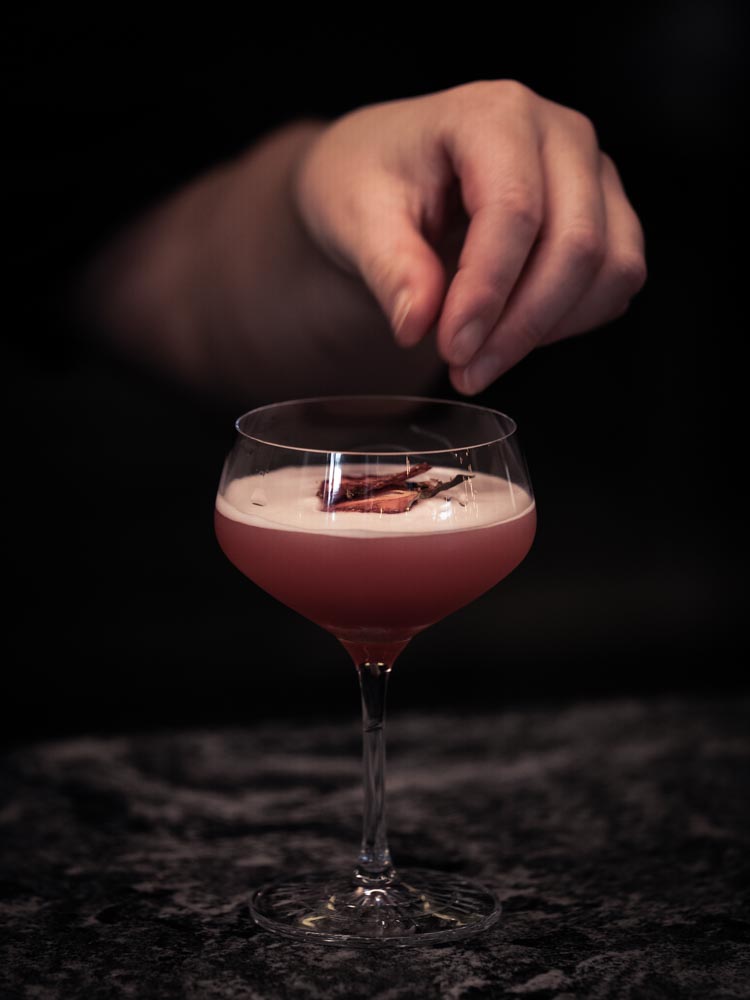 Cocktail i hand